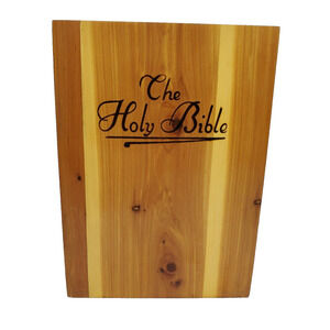 Vintage 1971 THE HOLY BIBLE New American Memorial Edition White In A Cedar Box